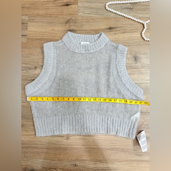 TopShop Open Stitch Sweater Vest Wool Size S -M NWT - Picture 12 of 13